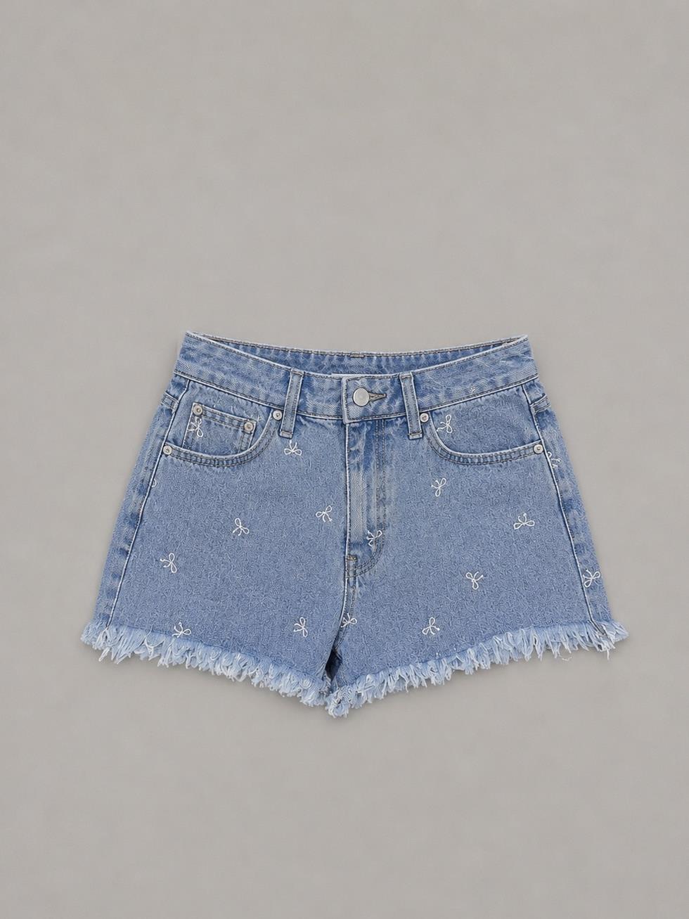 蝴蝶結刺繡破損牛仔短褲